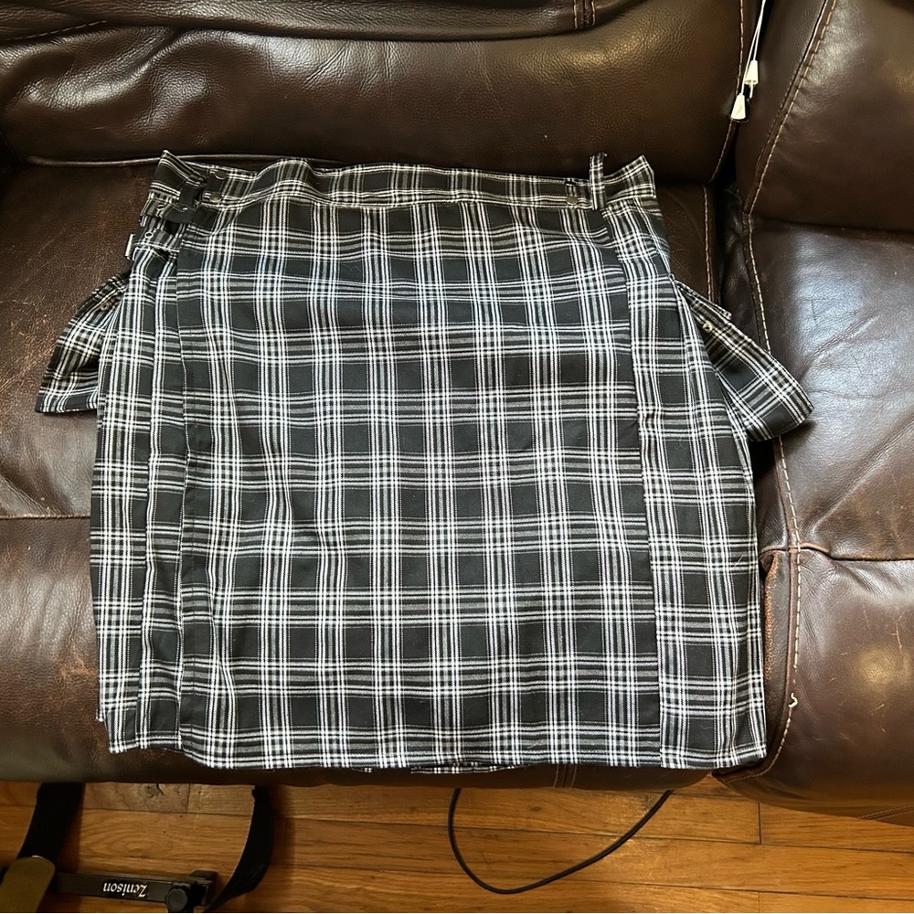 Men’s Black and White Plaid Kilt